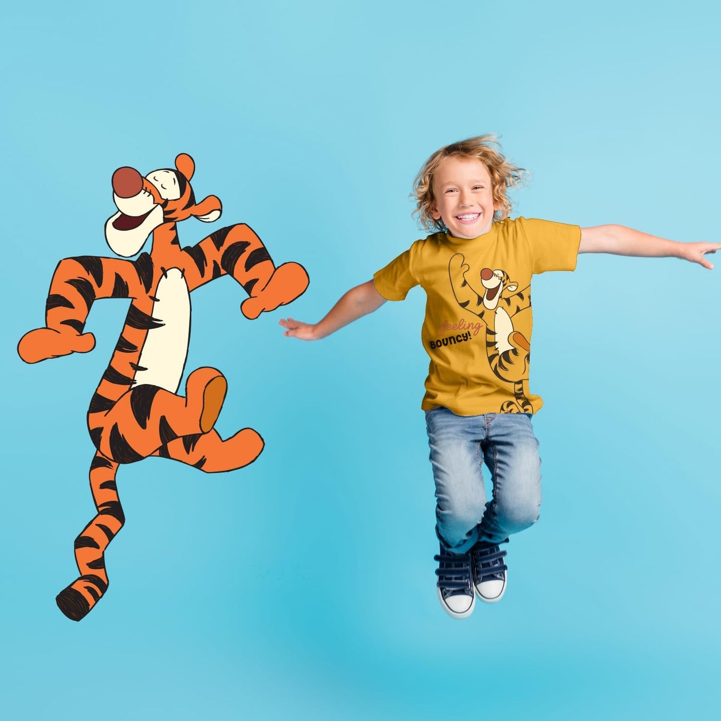 Winnie The Pooh Graphic - Camisetas