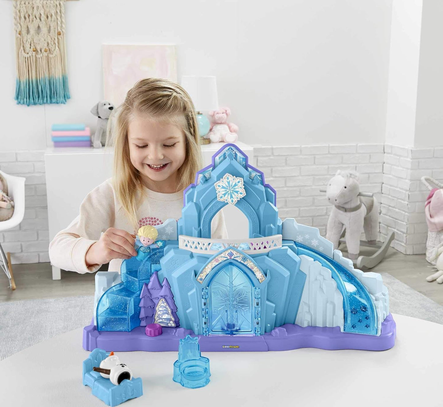 Juego para niños pequeños con luces y música