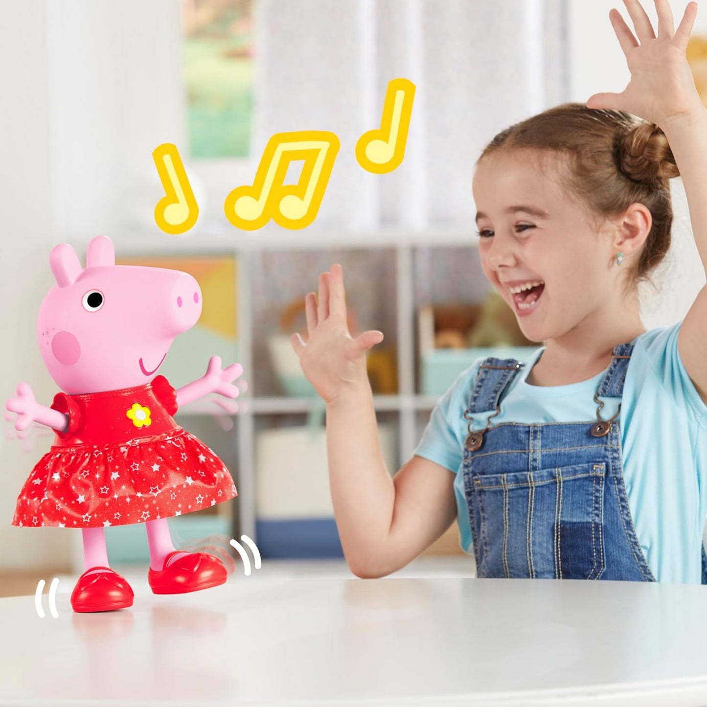 Peppa Pig Peppa's - Muñeco de fiesta cantando y bailando