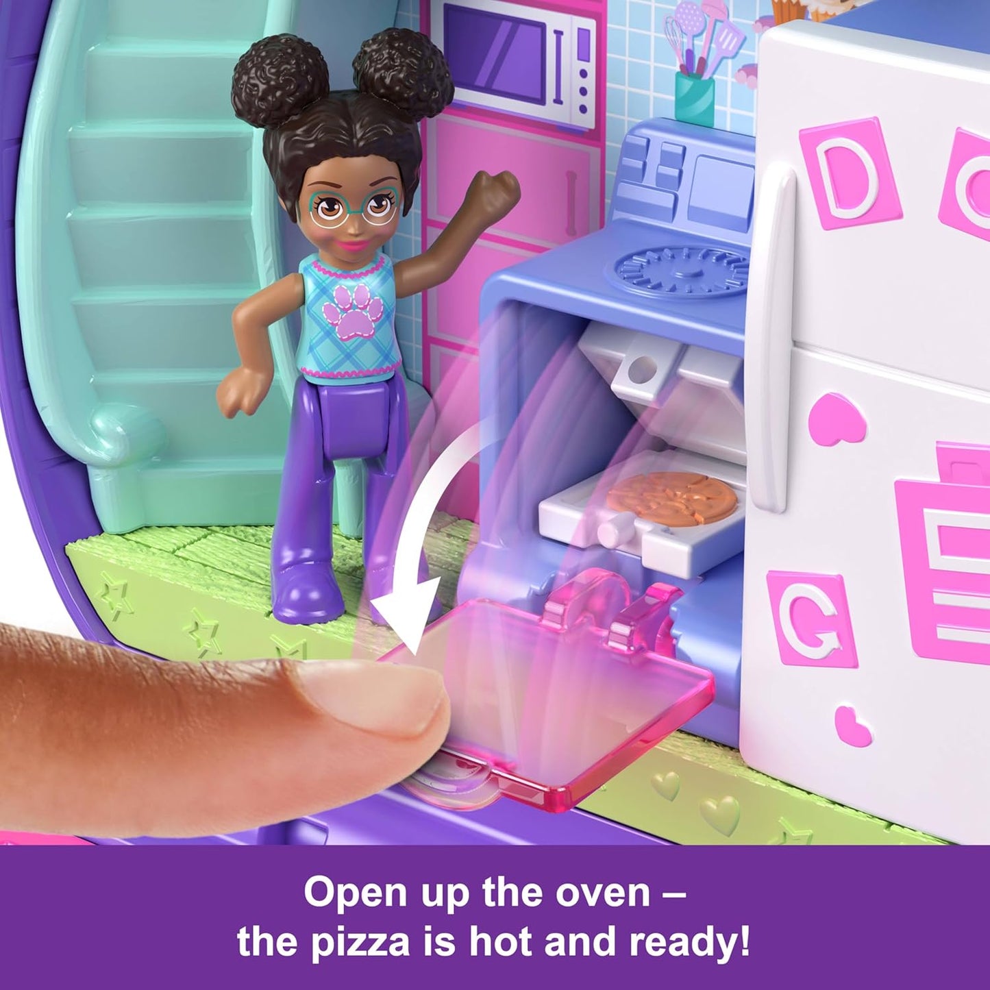 Polly Pocket Muñecas y juego de pijamadas, compacto para cachorros, juguete de viaje con 1 micro muñeca, perros de mascotas