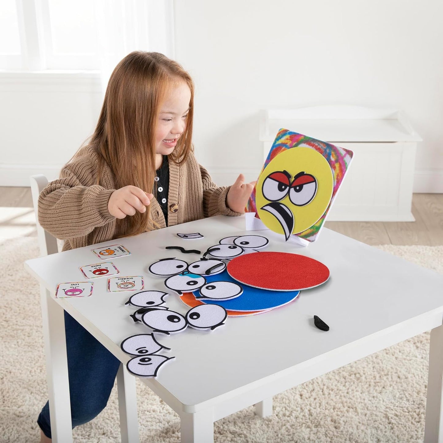 Kit de manualidades para niños, actividades de aprendizaje socioemocional, juego sensorial con puntos de emoción de fieltro suave, tarjetas de doble cara