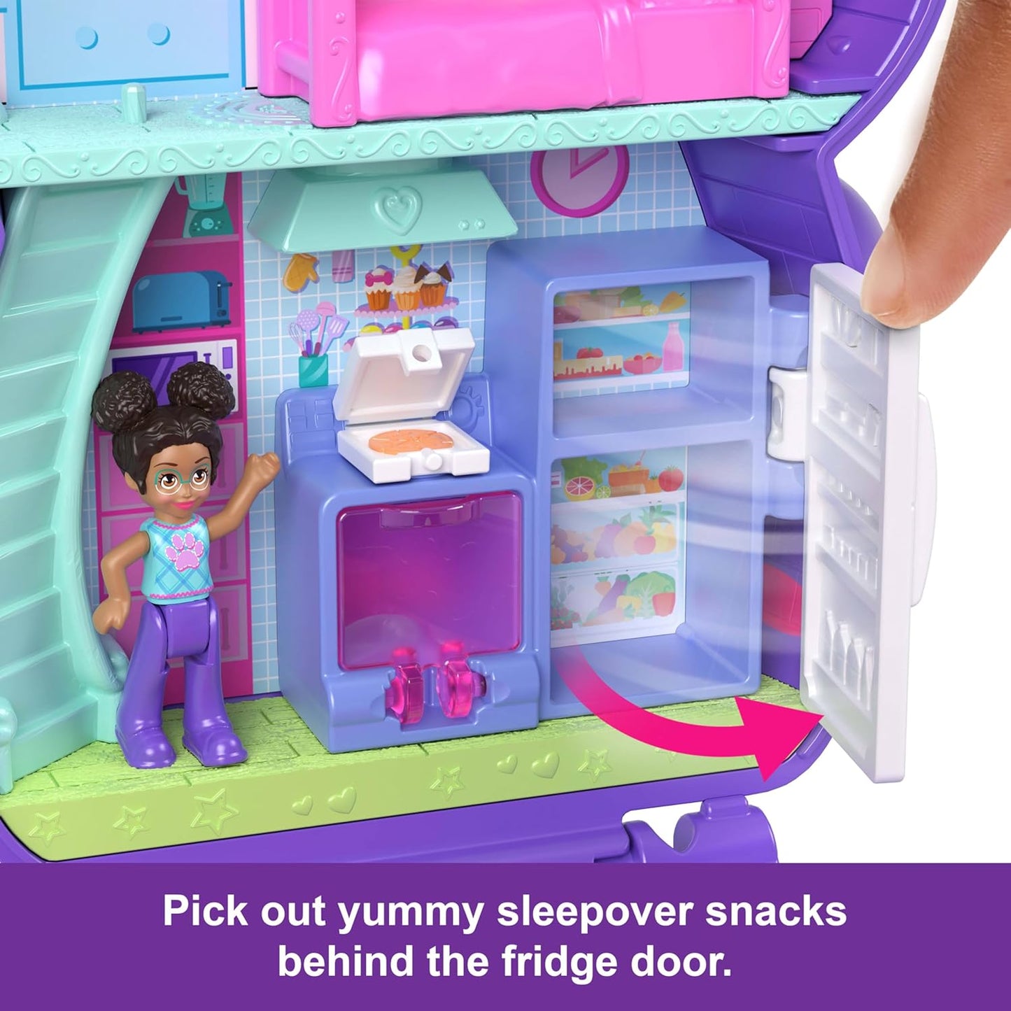 Polly Pocket Muñecas y juego de pijamadas, compacto para cachorros, juguete de viaje con 1 micro muñeca, perros de mascotas