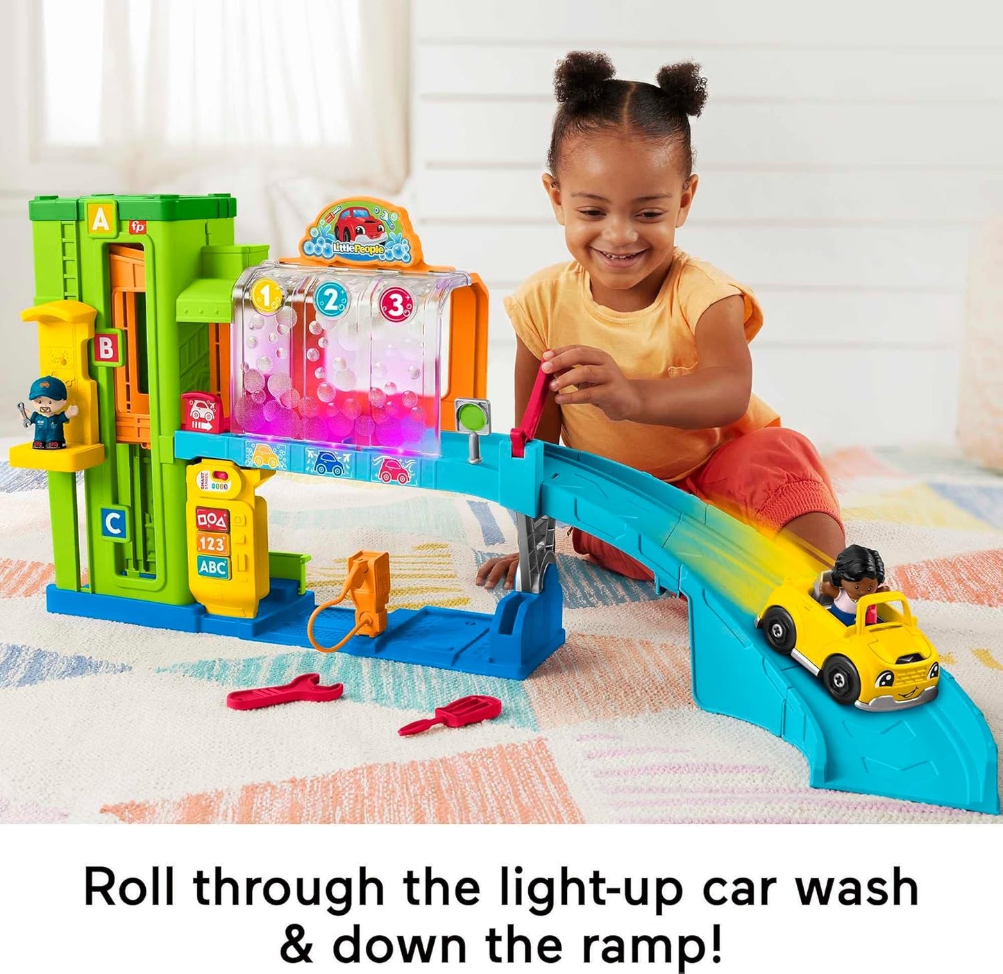 Fisher-Price Little People Garaje de aprendizaje con luces con escenarios inteligentes