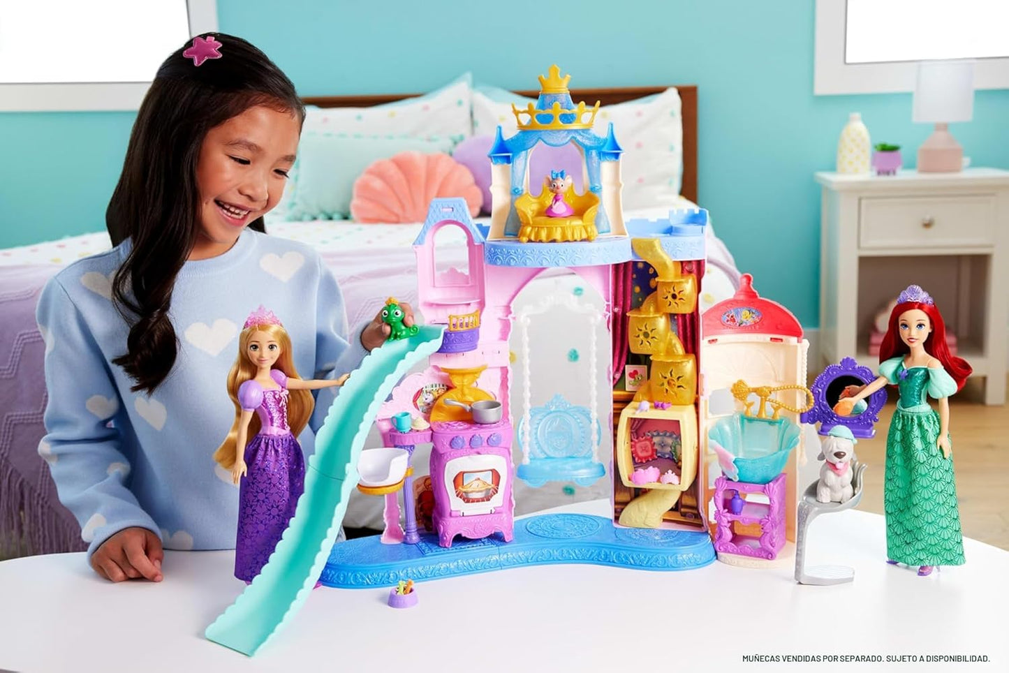 Mattel Castle Playset con 7 áreas de juego, 3 amigos animales, muebles y 17 accesorios