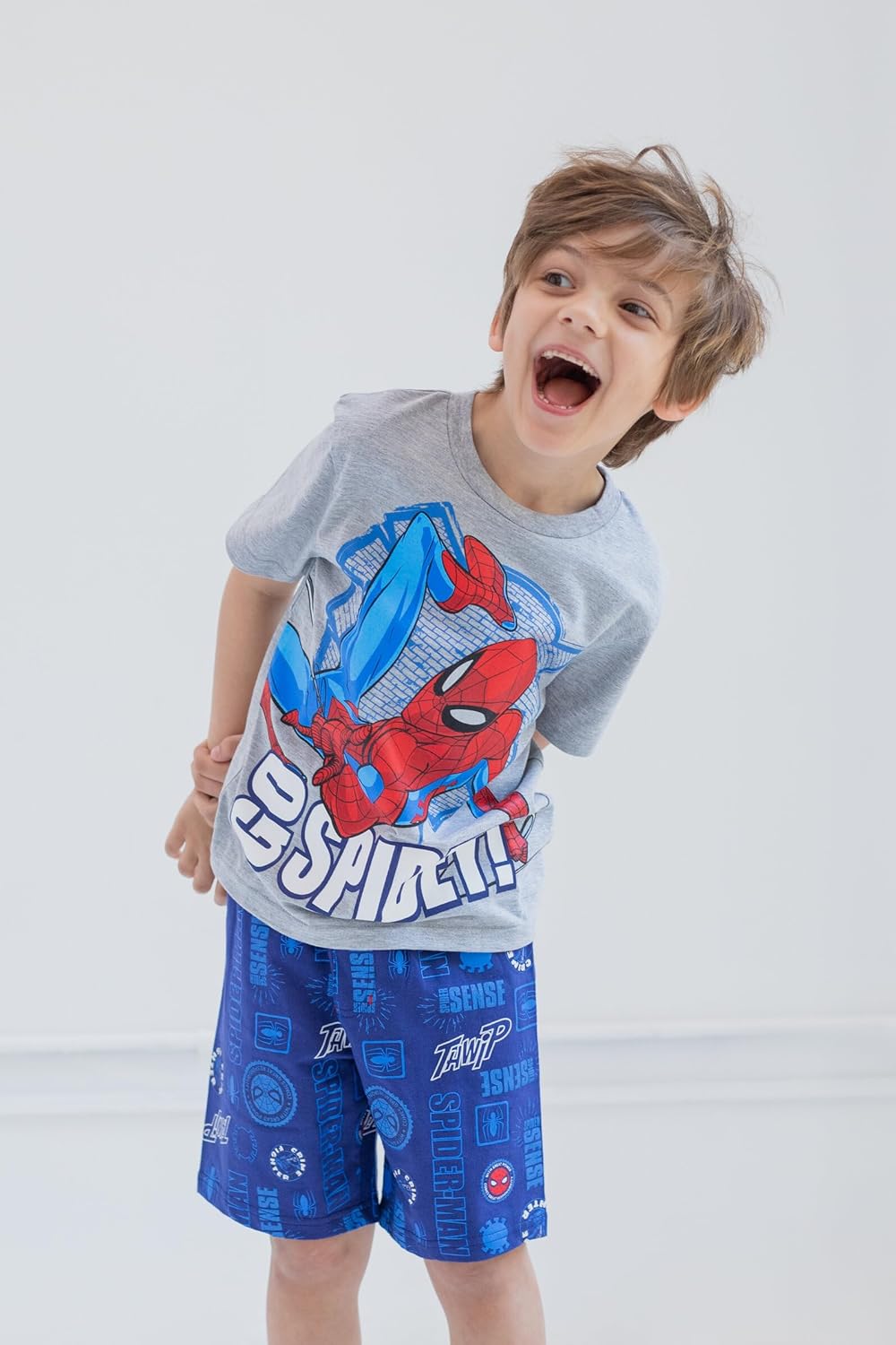 Marvel Conjunto de camiseta de Spider-Man y pantalones cortos