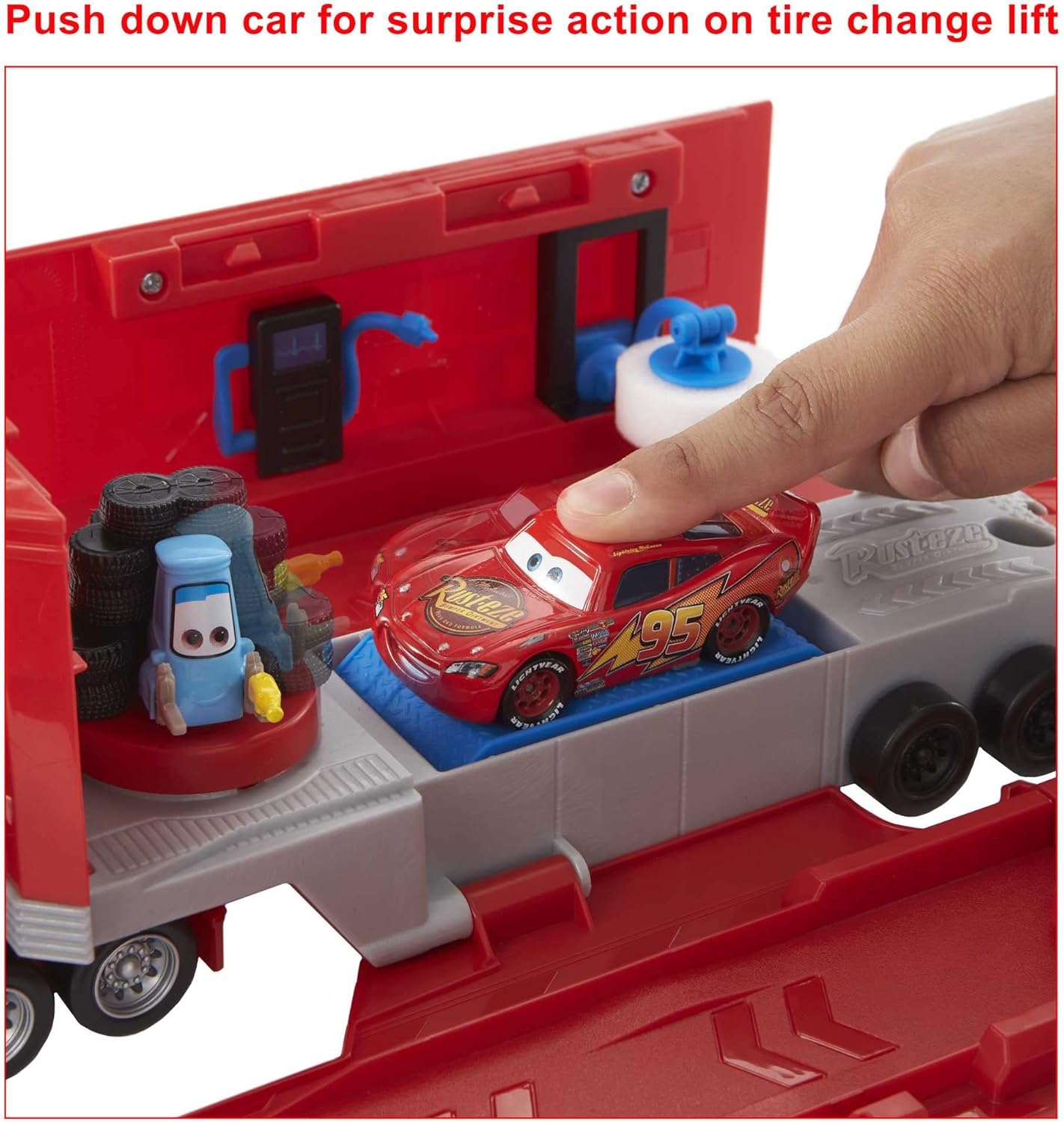 Mattel Disney y Pixar Cars Transforming Mack Playset, camión de juguete 2 en 1