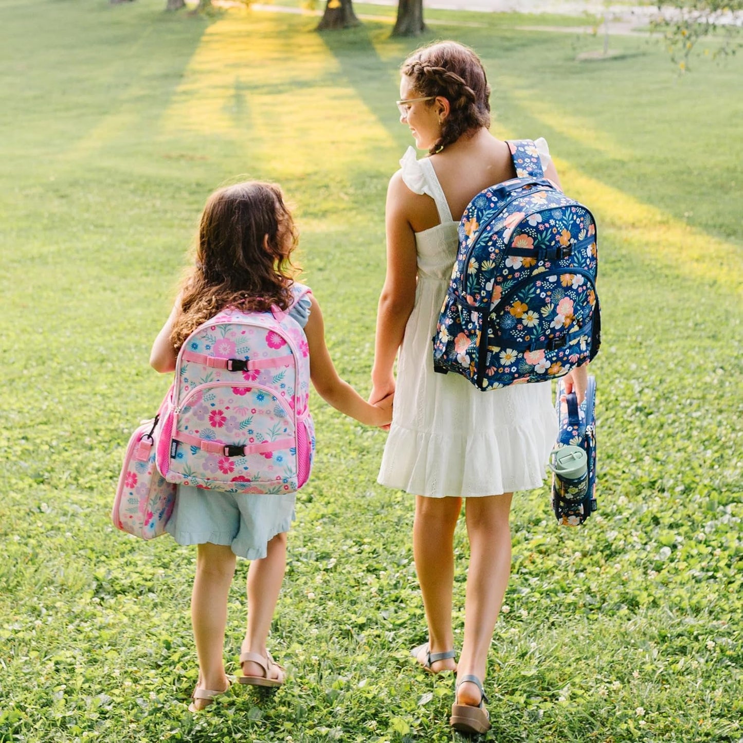 Mochila para niños Wildkin ECO rPET de 15 pulgadas Flores 